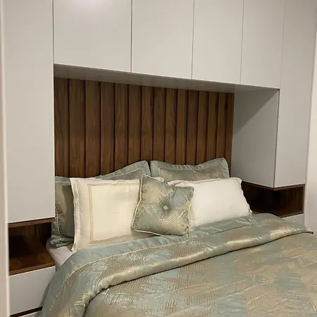 Atos Dijana Lejlighed